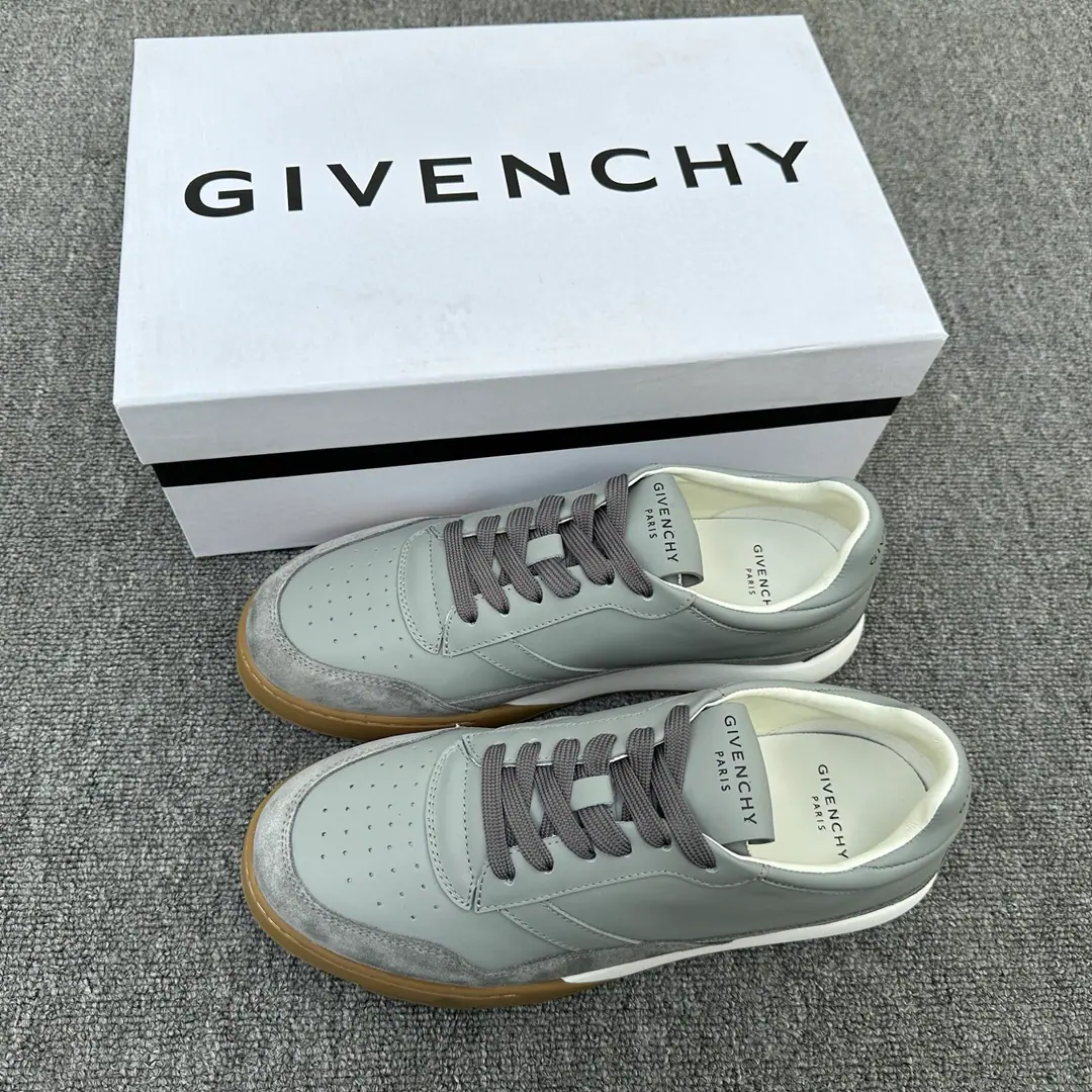 GivenchyKifanshi.“Poster money”Low-ass leisure shoes. We'll bring a lot of good stuff. Before home.ZThe cabinet. This is a light-line shoe.•The choice is to mix the skin with the skin of the soft calf., The whole pair of shoes is smooth and smooth., The angle is a bright one., The rear end line increases comfort., ♪ Shoe tongues on theGhy 4G LogoLabel, Shoe side print.Givenchy logo, Inside and the shoes are a cow's skin., Slipperproof grinding.TpuOtsumi!, The most comfortable ones., It's so soft and so light., It's the first single item to be worn by a sender.. Size: 39-40-41-42-43-44-45（Standard leather shoe size）（Purchase orders） The cargo.