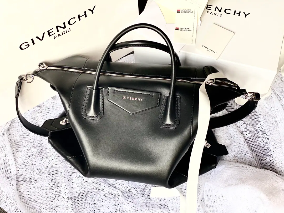 Batch. 🇫🇷French.GHome is for celebration.Antigona10Anniversary！Recent launchAntigona Soft！6Monthly acquisitionszDevelopment！To be exactly the same., Yes.2Over a month.‘It's been improving., Refine Details！Many details come from their family.Antigona.This bag is all there is. A lot of leisure and comfort packs.[John.]A specific calf.！Advanced Custom Edit！ Large size: 45*9*35, Size of the trumpet: 30*8*25
