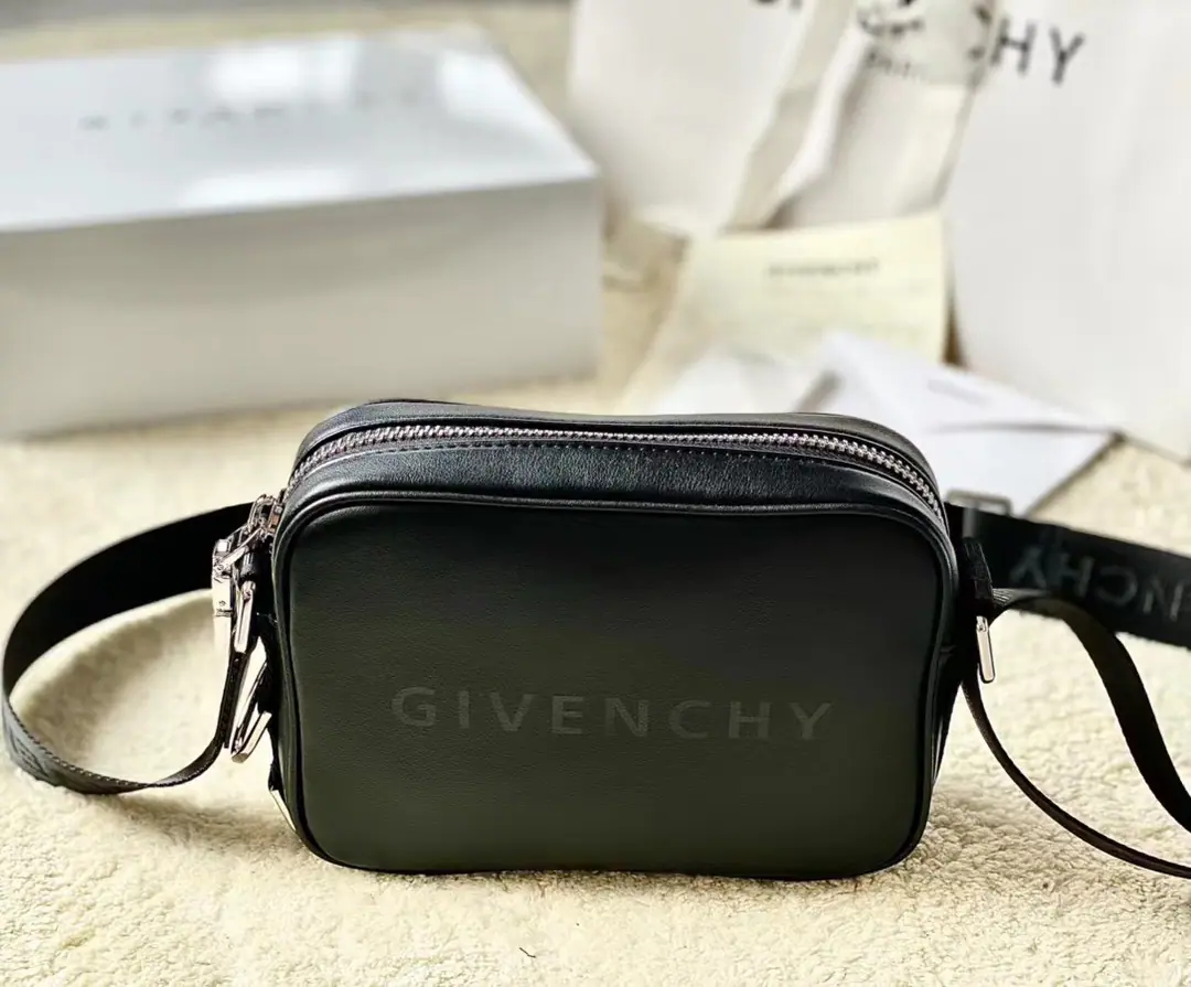 Batch Top First Class FranceGivenchyKifanshi. Paris counter. Slash/Single shoulder bag. Fashion bag. 👀 Imported cattle skin making, Blank., Soft and cozy., Same paragraph for men and women Dimensions: 16x11x8