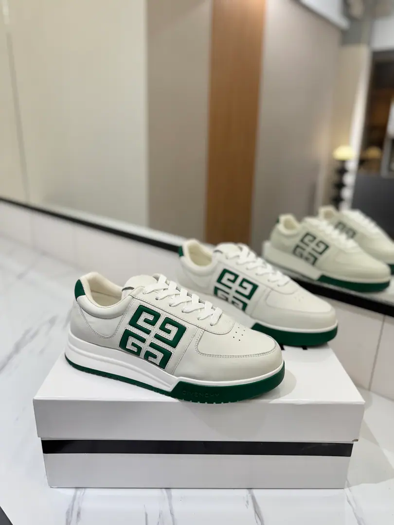 Plant price Maximum Version👍（Men）GIVENCHYKifanshi.G4Sports shoes /White shoes are here for a hundred seasons of leisure shoes.！！ I'm surprised to see the touch of the leg. The shoe pads are totally tuned to the palms., The kind that's been walking all day long.. A pair of sneakers with both the size and comfort. Shoe.: Skins of cattle. Uchi.: Inside the net. Foot.: Skins and feet. Otsumi!: TPU Codes: Men39-46（45/46）Custom