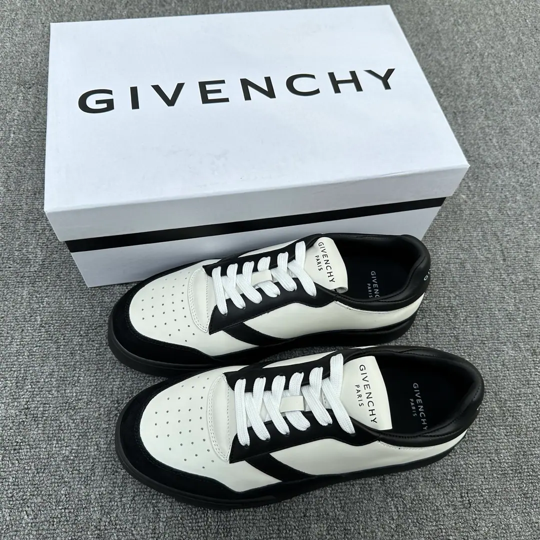 GivenchyKifanshi.“Poster money”Low-ass leisure shoes. We'll bring a lot of good stuff. Before home.ZThe cabinet. This is a light-line shoe.•The choice is to mix the skin with the skin of the soft calf., The whole pair of shoes is smooth and smooth., The angle is a bright one., The rear end line increases comfort., ♪ Shoe tongues on theGhy 4G LogoLabel, Shoe side print.Givenchy logo, Inside and the shoes are a cow's skin., Slipperproof grinding.TpuOtsumi!, The most comfortable ones., It's so soft and so light., It's the first single item to be worn by a sender.. Size: 39-40-41-42-43-44-45（Standard leather shoe size）（Purchase orders） The cargo.