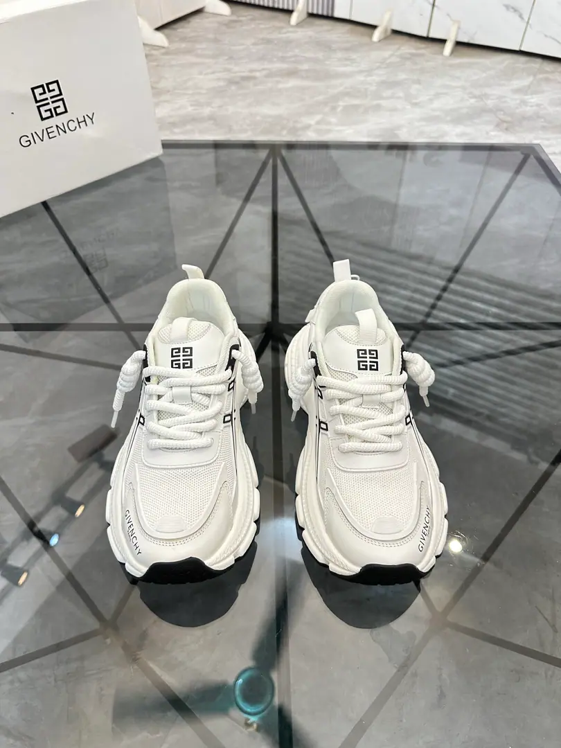 Sell Price: ¥ High-end quality Trade marks: Givench*「Kifanshi.*」Low gang sneakers. Positive code number: 38-44(Make a reservation.45.46) Commodity materials: The shoe is imported into the original spelt., Into the air., Original Base. Part No. No.