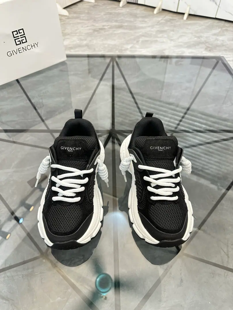 Sell Price: ¥ High-end quality Trade marks: Givench*「Kifanshi.*」Low gang sneakers. Positive code number: 38-44(Make a reservation.45.46) Commodity materials: The shoe is imported into the original spelt., Into the air., Original Base. Part No. No.