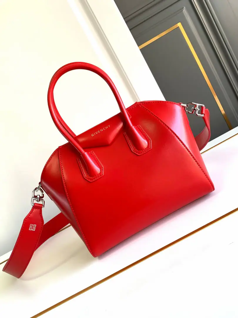 Batch. Top mass 🇫🇷French. The Gifani family.GIVENCHY Classic.Antigona tote Original French factoryBOXPee.！Upgrade high end cargo！ Smallsize: 22*27*13 Search the number.9981