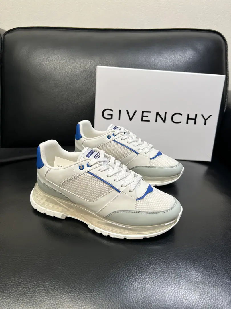 Givenchy High Quality Top-level craft Kifanshi. Synchronize original plant configuration, Italian imports of cattle and fabrics., A private model of the whole shoe parts., Soft and cozy web-painted mats., Shoes under the sole.: The original factory is super comfortable with the original., The original factory and the single., Welcome to the comparison., Codes 39-44 (Make a reservation. 38 45 )