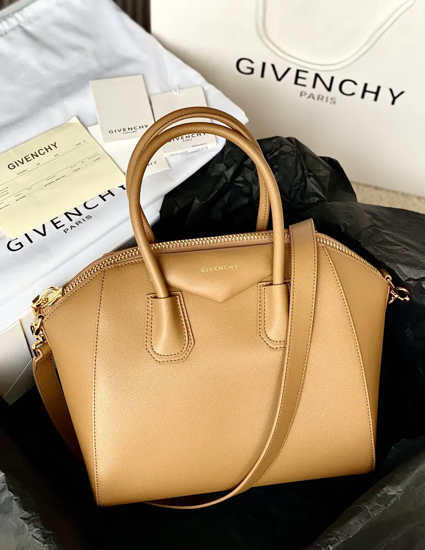 Batch. Top First List📢🇫🇷French.GHome., Classic.Antigona tote A little mini-loaf bag for a goat's skin.！New version of hotlogo. Dimensions: 28*34*25