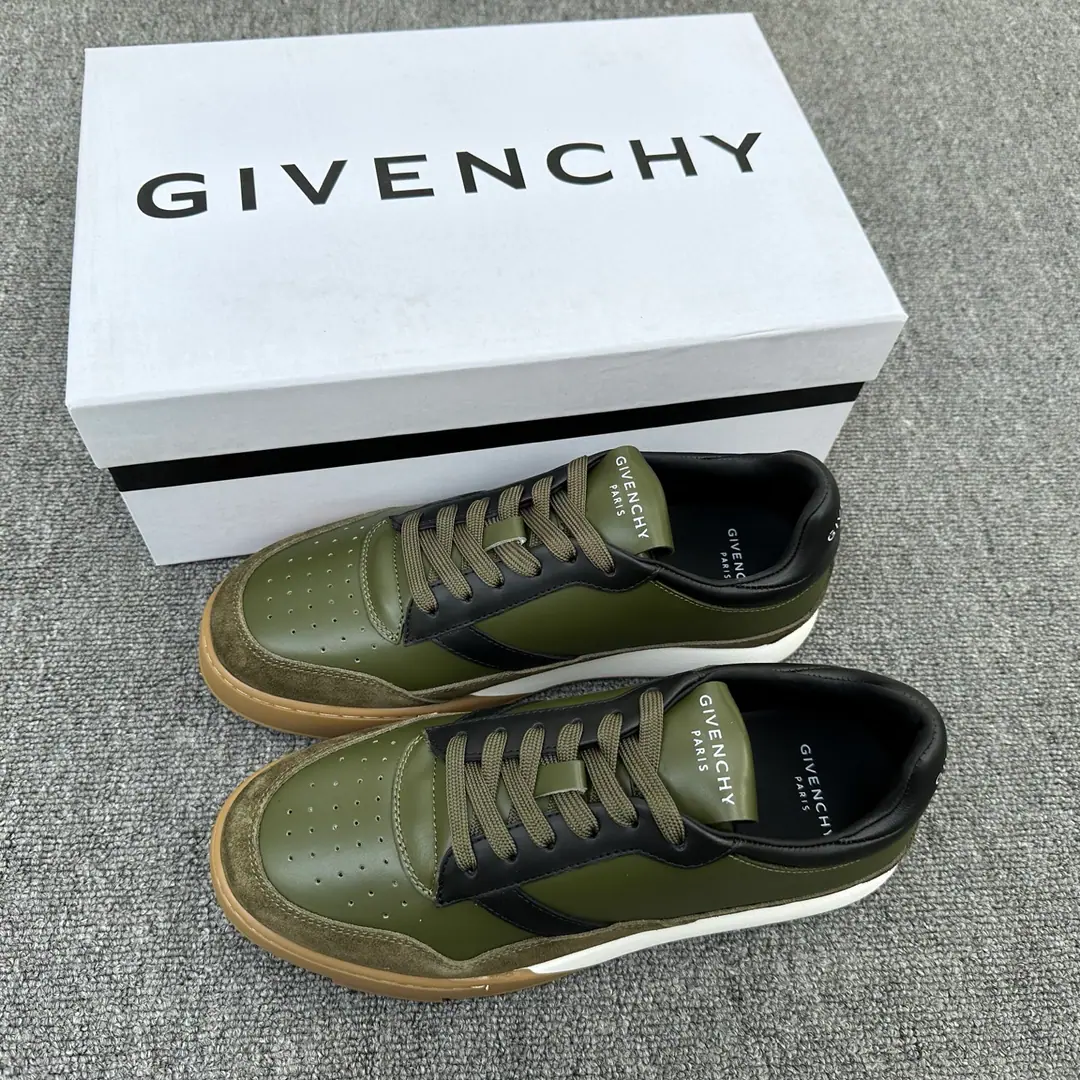 GivenchyKifanshi.“Poster money”Low-ass leisure shoes. We'll bring a lot of good stuff. Before home.ZThe cabinet. This is a light-line shoe.•The choice is to mix the skin with the skin of the soft calf., The whole pair of shoes is smooth and smooth., The angle is a bright one., The rear end line increases comfort., ♪ Shoe tongues on theGhy 4G LogoLabel, Shoe side print.Givenchy logo, Inside and the shoes are a cow's skin., Slipperproof grinding.TpuOtsumi!, The most comfortable ones., It's so soft and so light., It's the first single item to be worn by a sender.. Size: 39-40-41-42-43-44-45（Standard leather shoe size）（Purchase orders） The cargo.