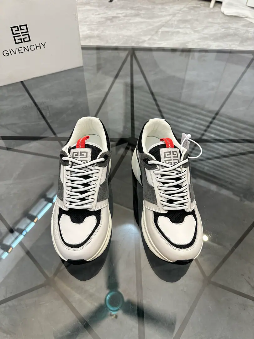 Sell Price: ¥ High-end quality Trade marks: Givench*「Kifanshi.*」Low gang sneakers. Positive code number: 38-44(Make a reservation.45.46) Commodity materials: The shoe is imported into the original spelt., Into the air., Original Base. Part No. No.