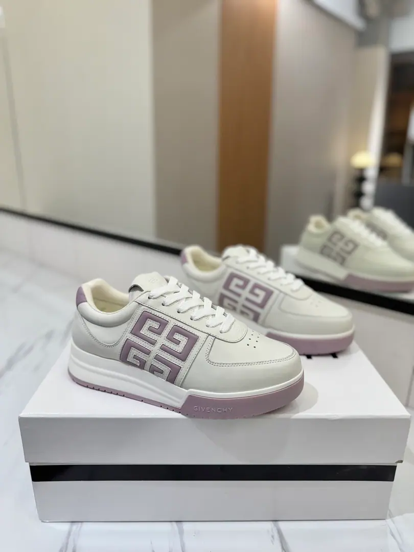 Plant price Maximum Version👍（Female.）GIVENCHYKifanshi.G4Sports shoes /White shoes are here for a hundred seasons of leisure shoes.！！ I'm surprised to see the touch of the leg. The shoe pads are totally tuned to the palms., The kind that's been walking all day long.. A pair of sneakers with both the size and comfort. Shoe.: Skins of cattle. Uchi.: Inside the net. Foot.: Skins and feet. Otsumi!: TPU Codes: Men39-46（45/46）Custom
