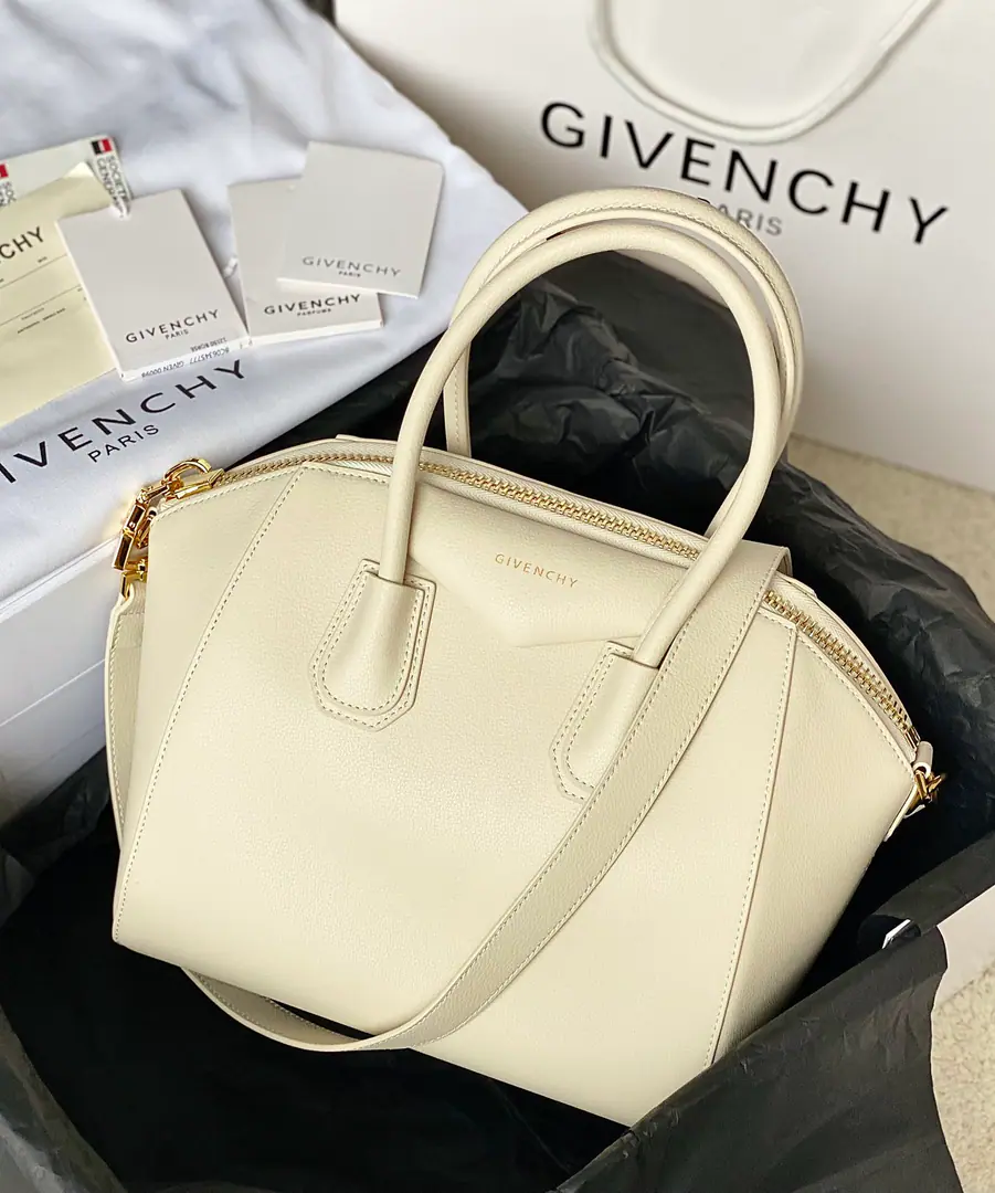 Batch. Top First List📢🇫🇷French.GHome., Classic.Antigona tote A little mini-loaf bag for a goat's skin.！New version of hotlogo. Dimensions: 28*34*25