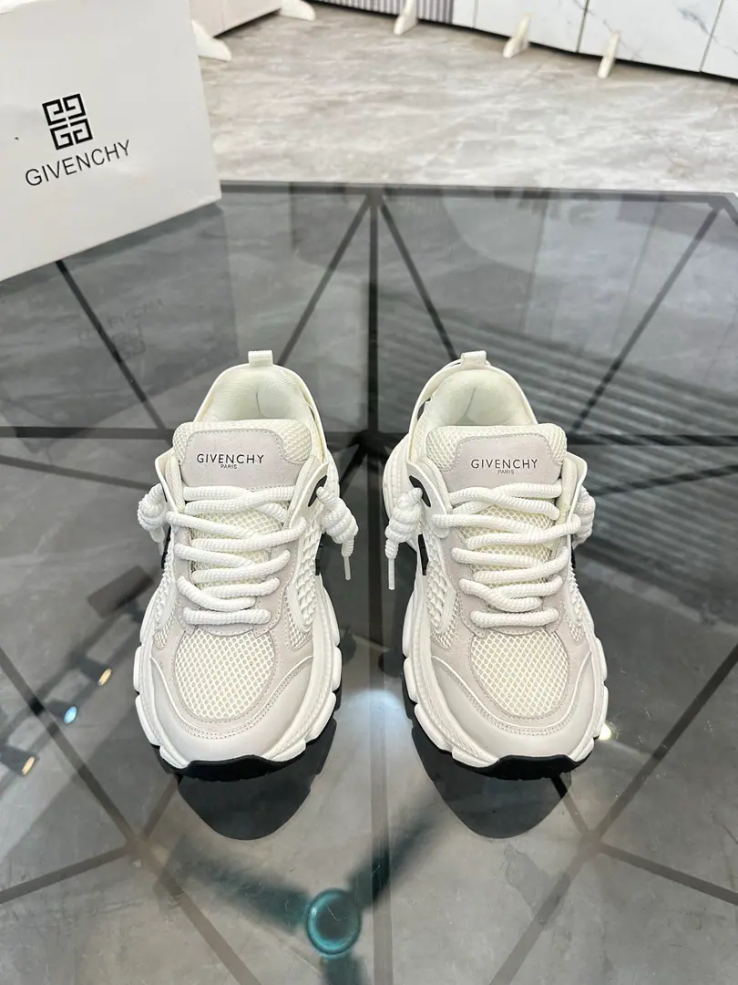 Sell Price: ¥ High-end quality Trade marks: Givench*「Kifanshi.*」Low gang sneakers. Positive code number: 38-44(Make a reservation.45.46) Commodity materials: The shoe is imported into the original spelt., Into the air., Original Base. Part No. No.