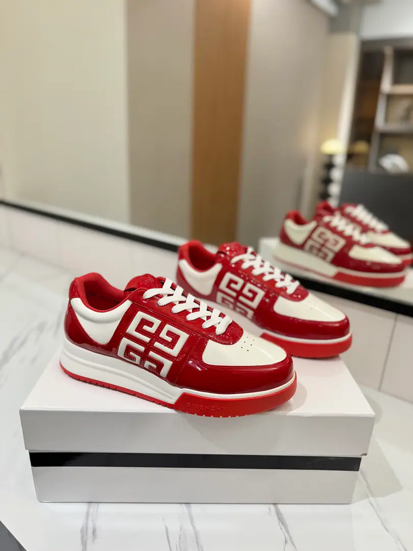 Plant price Maximum Version👍（Couples.❤️）GIVENCHYKifanshi.G4Sports shoes /White shoes are here for a hundred seasons of leisure shoes.！！ I'm surprised to see the touch of the leg. The shoe pads are totally tuned to the palms., The kind that's been walking all day long.. A pair of sneakers with both the size and comfort. Shoe.: Skins of cattle. Uchi.: Inside the net. Foot.: Skins and feet. Otsumi!: TPU Codes: Women35（40.41Do it.）Men39-46（45/46Do it.）