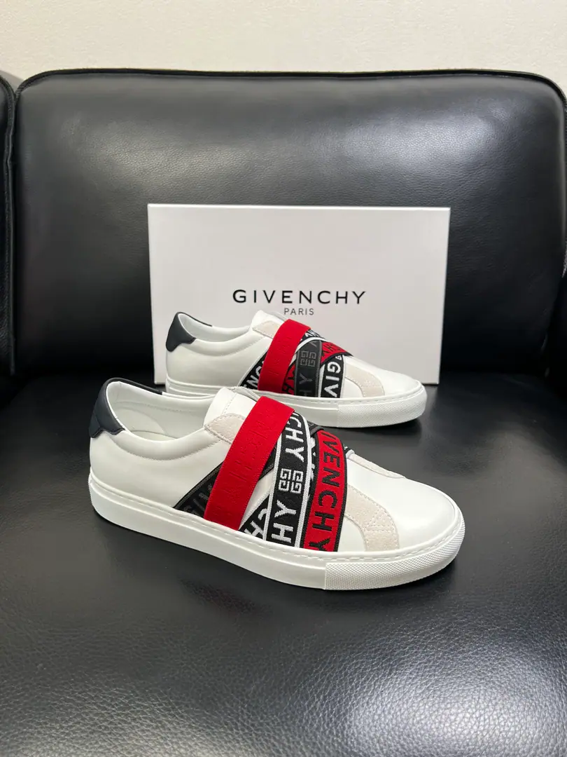Givenchy High Quality Kifanshi. Top-level craft The cabinet is new., The shoes are for the pastry., Imported rinded cattle mats., Shoes under the sole.: The original plant is used for the original base., It's super comfortable to be a sole-acting base., The original factory and the single., High Quality, Welcome to the comparison., Codes 38-44 (Make a reservation. 45 46)