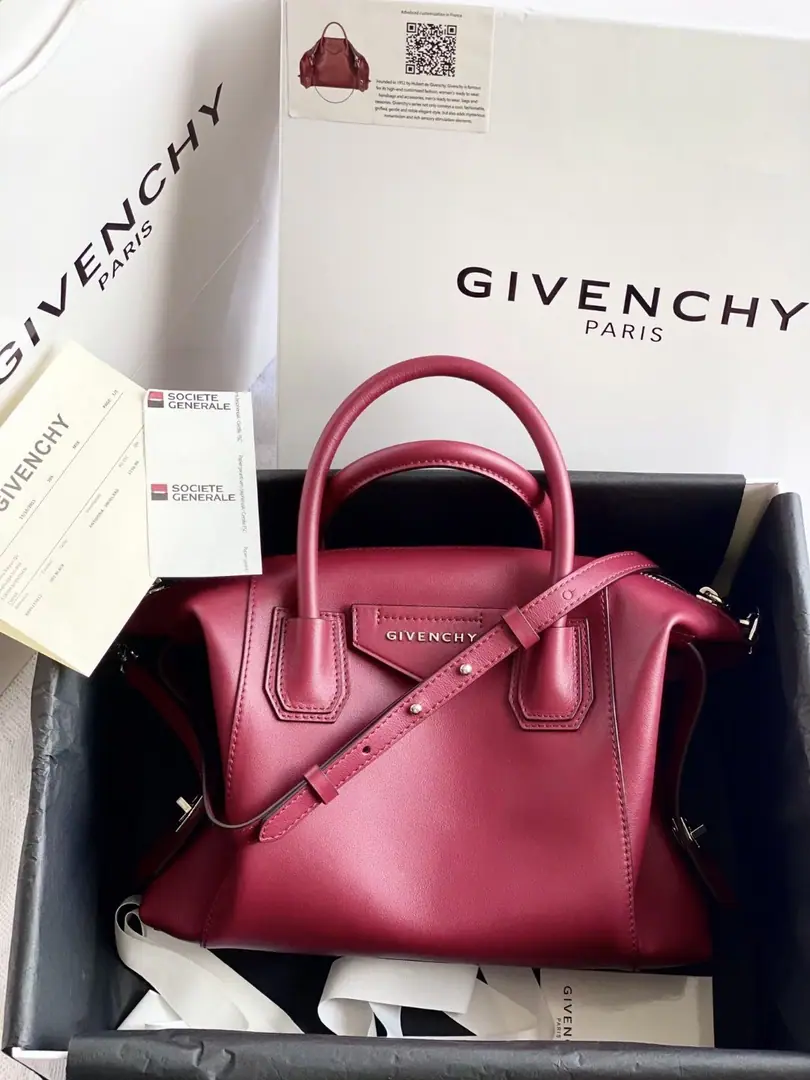 Small. Top First List🇫🇷French.GHome is for celebration.Antigona10Anniversary！Recent launchAntigona Soft！6Monthly acquisitionszDevelopment！To be exactly the same., Yes.2Over a month.‘It's been improving., Refine Details！Many details come from their family.Antigona.This bag is all there is. A lot of leisure and comfort packs.[John.]A specific calf.！Advanced Custom Edit！ Large size: 45*9*35, Size of the trumpet: 30*8*25