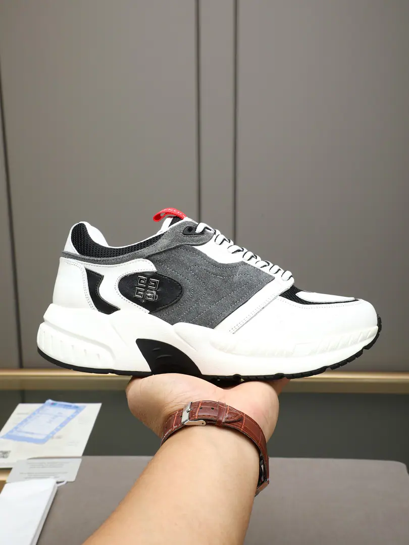 P Givench*.Kifani men's thick, leisure shoes., Made from imported cow skins and web-linked, Color Design, Shoe tongue brand.logoDecoration, Stereo-complex sutures！The network is very comfortable.！Size: 38-44（45Do it.）