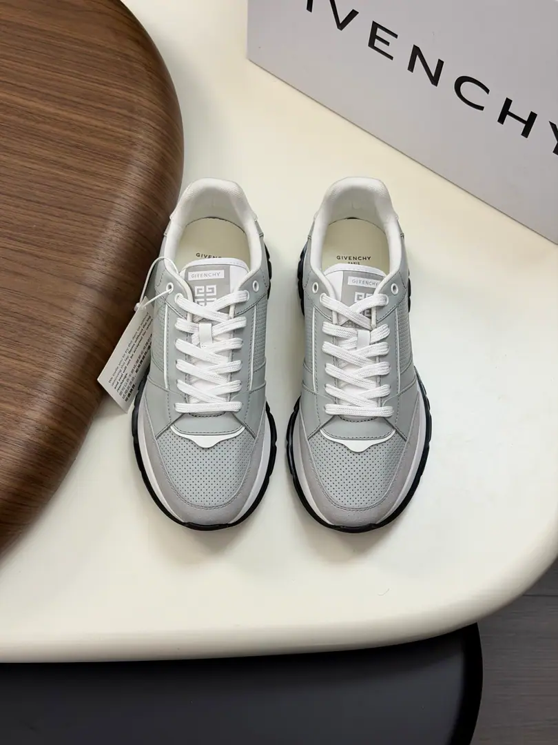 【GIVENCHY】Kifanshi. High-end quality Original List·Leisure sports shoes Shoe.. 🔝Napa Skin., Skins of a puncture., Anti-feathers., Shoe tongue..The brand of the car.logoCursor, Back up..Silk mark.logo Uchi.: Brand canvas., Foot.. Water-tied cow skin. Otsumi!: It's so light.TPUBubbles.Rubber; Combination to the base Super-high-quality control.·- I'm doing a little work.: Highlight(High-end·- How expensive.·Slot) Size: 39-44（38, 45, Make a reservation.)