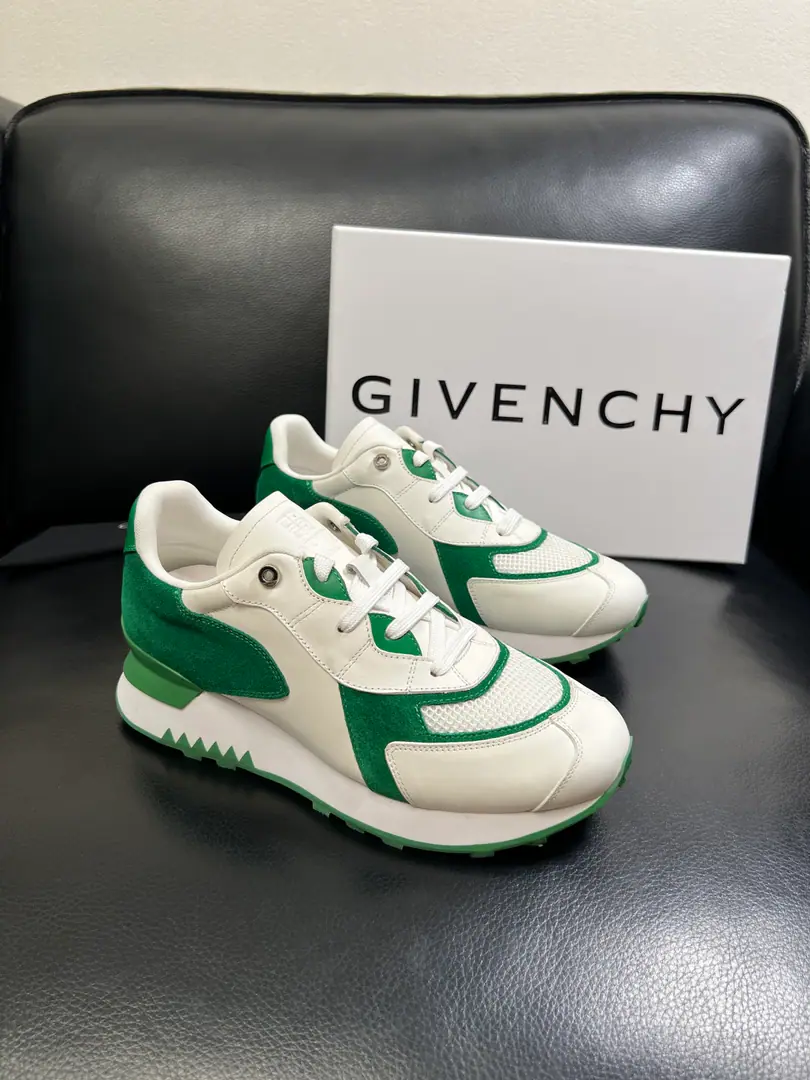 Givenchy High Quality Top-level craft Kifanshi. Synchronize original plant configuration, Italian imports of cattle and flour., A private model of the whole shoe parts., Soft and cozy web-painted mats., Shoes under the sole.: The original factory is super comfortable with the original., The original factory and the single., Welcome to the comparison., Codes 39-44 (Make a reservation. 38 45 )