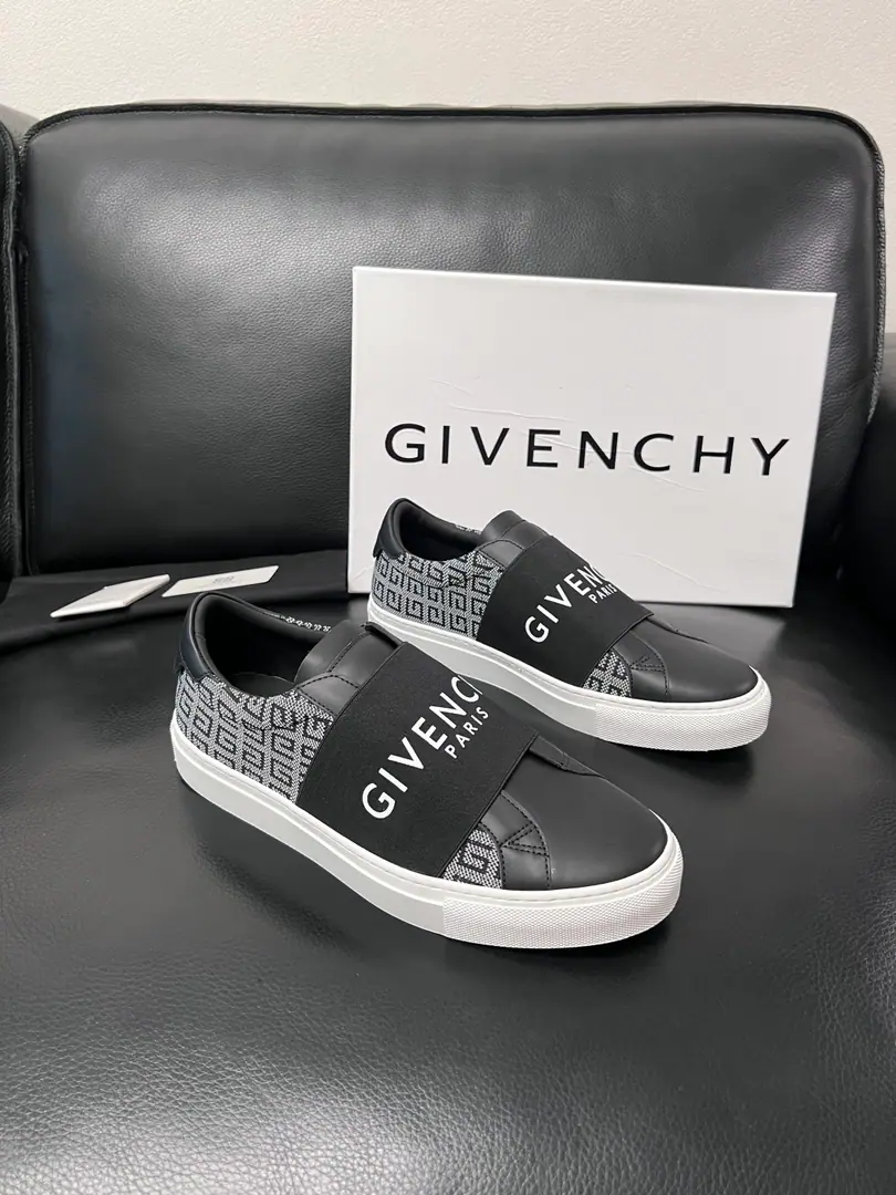 Givenchy High Quality Top-level craft Kifanshi. Synchronize original plant configuration, Italian imports of cattle and flour., A private model of the whole shoe parts., Soft and cozy web-painted mats., Shoes under the sole.: The original factory is super comfortable with the original., The original factory and the single., Welcome to the comparison., Codes 39-44 (Make a reservation. 38 45 )