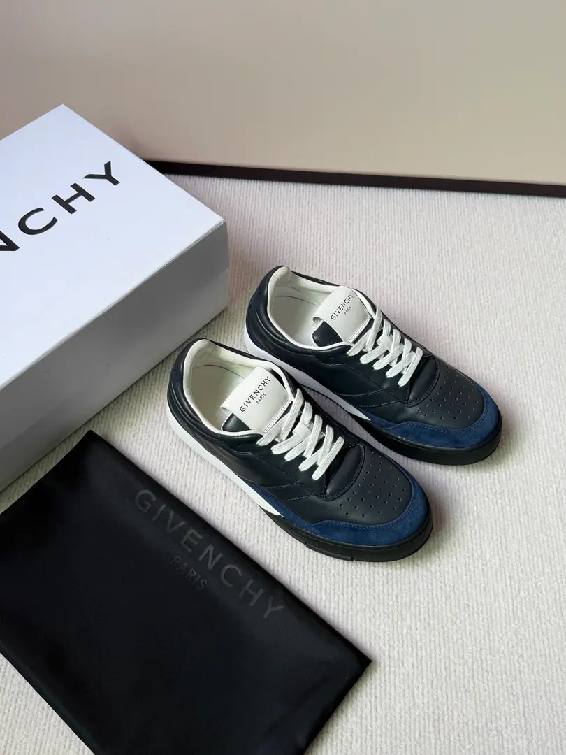 New paragraph🆕GivInnovative low-group sneakers.✅ The shoe-faced cow skin is matched with the same color as the diamond-coated cow skin., Same pair of colored shoelaces. Shoe tongue and back heel.GIV～CHY LOGO, SidesarkGIVENCHY LOGOBelt, Use transparent and environmentally resistant materials for soles〰️ Codes: 39-44