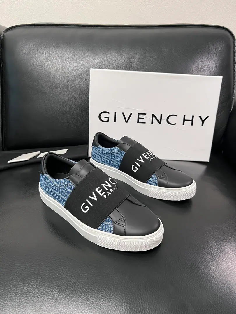Givenchy High Quality Top-level craft Kifanshi. Synchronize original plant configuration, Italian imports of cattle and flour., A private model of the whole shoe parts., Soft and cozy web-painted mats., Shoes under the sole.: The original factory is super comfortable with the original., The original factory and the single., Welcome to the comparison., Codes 39-44 (Make a reservation. 38 45 )