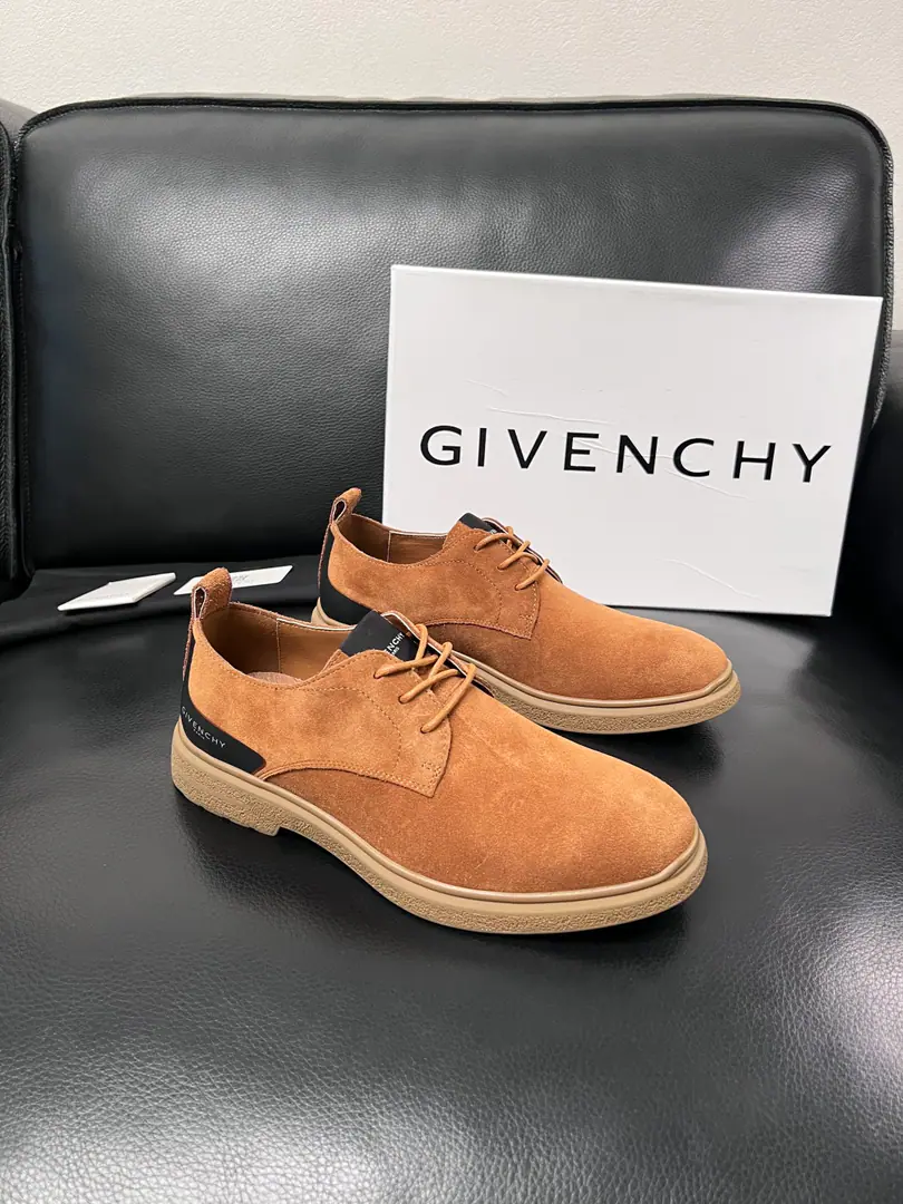 Givenchy High Quality Top-level craft Kifanshi. Synchronize original plant configuration, Italian imports of cattle and flour., A private model of the whole shoe parts., Soft and cozy web-painted mats., Shoes under the sole.: The original factory is super comfortable with the original., The original factory and the single., Welcome to the comparison., Codes 39-44 (Make a reservation. 38 45 )