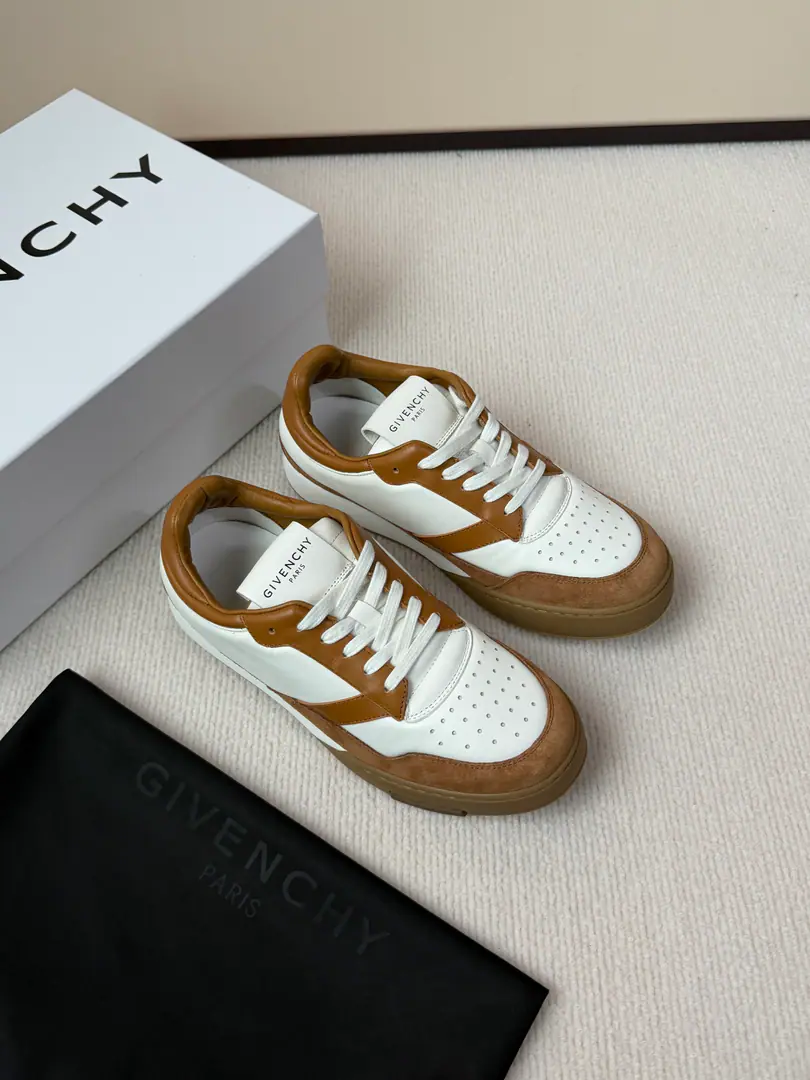 New paragraph🆕GivInnovative low-group sneakers.✅ The shoe-faced cow skin is matched with the same color as the diamond-coated cow skin., Same pair of colored shoelaces. Shoe tongue and back heel.GIV～CHY LOGO, SidesarkGIVENCHY LOGOBelt, Use transparent and environmentally resistant materials for soles〰️ Codes: 39-44