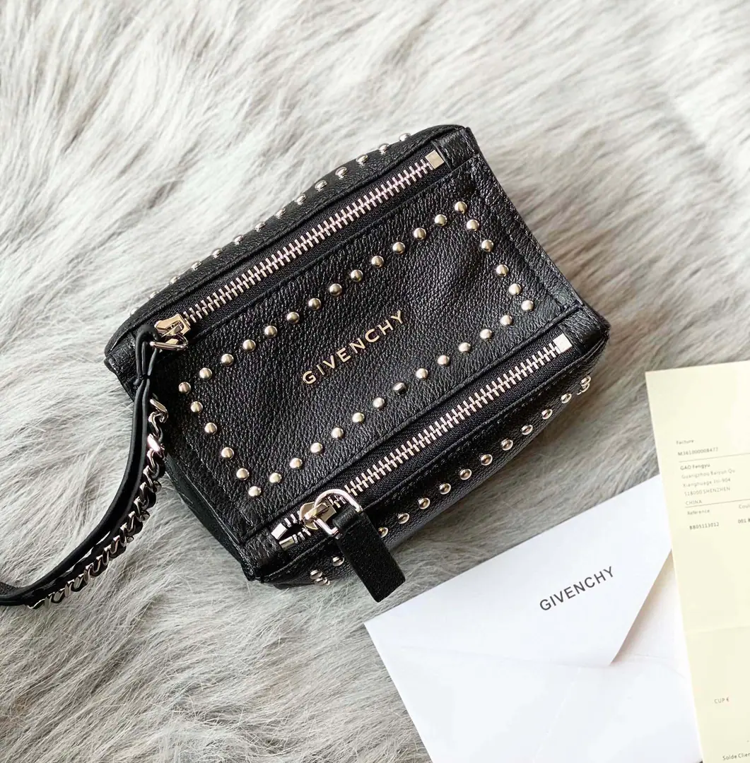 Batch ❤️French.🇫🇷Kifanshi.. Pandol's handbag., A super cute little bag., The cortex is super soft., A super random one., Bring a sweet one.！ Dimensions: 16*7*10cm