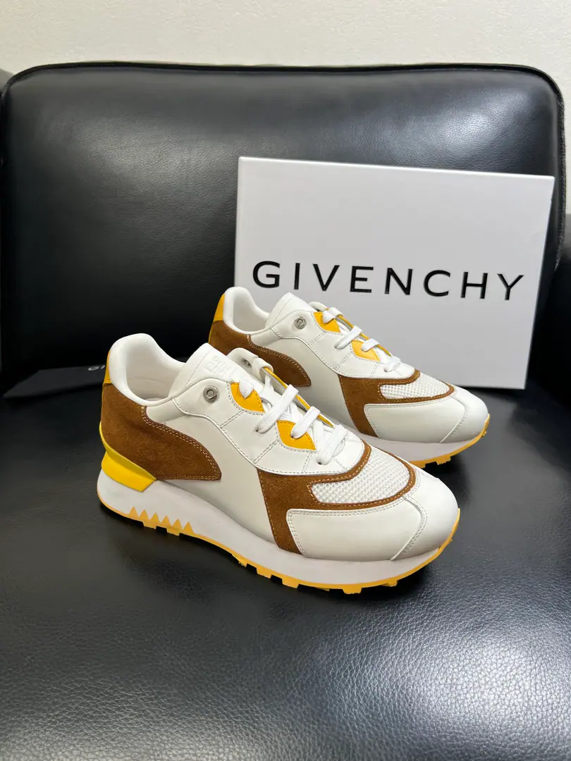 Givenchy High Quality Top-level craft Kifanshi. Synchronize original plant configuration, Italian imports of cattle and flour., A private model of the whole shoe parts., Soft and cozy web-painted mats., Shoes under the sole.: The original factory is super comfortable with the original., The original factory and the single., Welcome to the comparison., Codes 39-44 (Make a reservation. 38 45 )
