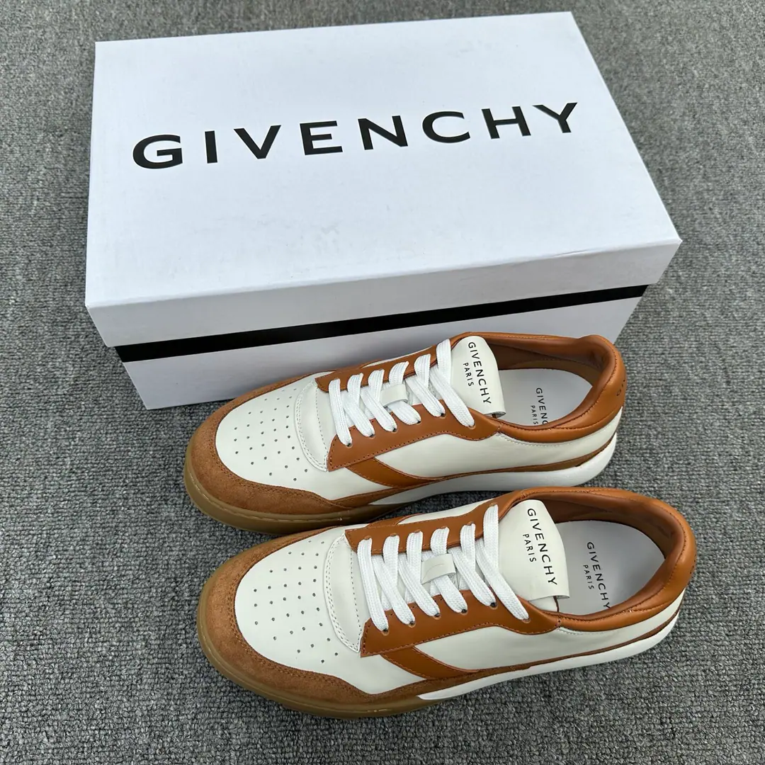 GivenchyKifanshi.“Poster money”Low-ass leisure shoes. We'll bring a lot of good stuff. Before home.ZThe cabinet. This is a light-line shoe.•The choice is to mix the skin with the skin of the soft calf., The whole pair of shoes is smooth and smooth., The angle is a bright one., The rear end line increases comfort., ♪ Shoe tongues on theGhy 4G LogoLabel, Shoe side print.Givenchy logo, Inside and the shoes are a cow's skin., Slipperproof grinding.TpuOtsumi!, The most comfortable ones., It's so soft and so light., It's the first single item to be worn by a sender.. Size: 39-40-41-42-43-44-45（Standard leather shoe size）（Purchase orders） The cargo.