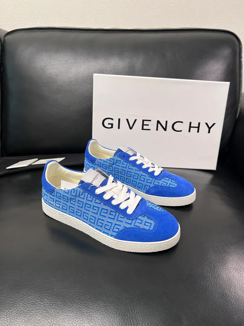 Givenchy High Quality Top-level craft Kifanshi. Synchronize original plant configuration, Italian imports of cattle and flour., A private model of the whole shoe parts., Soft and cozy web-painted mats., Shoes under the sole.: The original factory is super comfortable with the original., The original factory and the single., Welcome to the comparison., Codes 39-44 (Make a reservation. 38 45 )