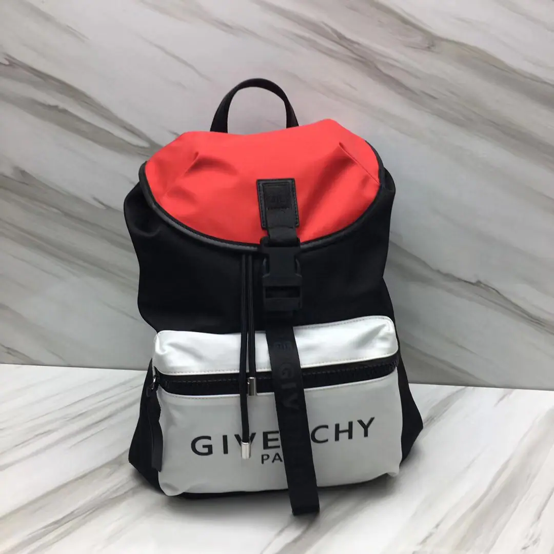 Batch 🇫🇷GIVENCHYKifan's new backpack., Men's ropes and leisure backpacks use imported nylon canvass with cow skin.. A handsome design and a combination of a large number of young people captured., Dimensions: 30×43×17Model29913-2