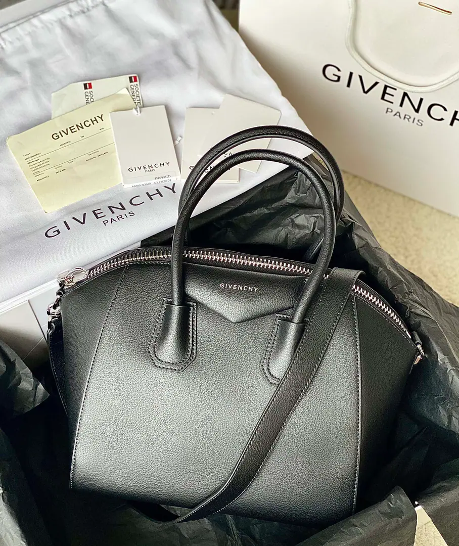 Batch. Top First List📢🇫🇷French.GHome., Classic.Antigona tote A little mini-loaf bag for a goat's skin.！New version of hotlogo. Dimensions: 28*34*25