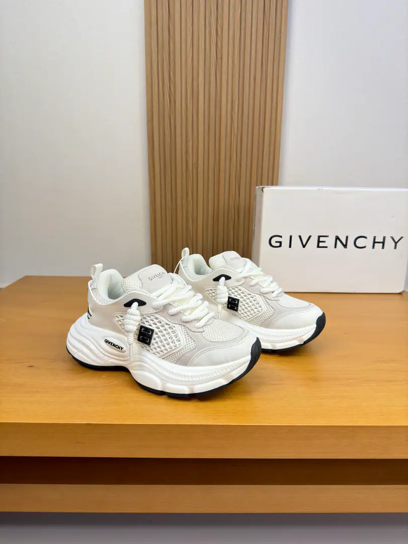 【GIVENCHY】Kifanshi. High-end quality Original List·Leisure sports shoes Shoe.. 🔝Napa Skin., Anti-feathers., Shoes..Brands, empty net canvass..Car-mock branding totem plastic module, Shoe tongue..The sewn brand totem banners Uchi.: Brand canvas. Otsumi!: It's so light.TPUBubbles.Rubber. Double-coloured base Super-high-quality control.·- I'm doing a little work.: Highlight(High-end·- How expensive.·Slot) Size: 39-44（38, 45, Make a reservation.)·GVC0756