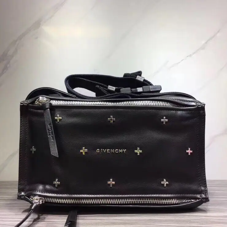 Batch. New double zipper.[Smart.]The crucifix is full of slanted chest bags with a small shoulder bag. Resort length adjustable size30..15..12