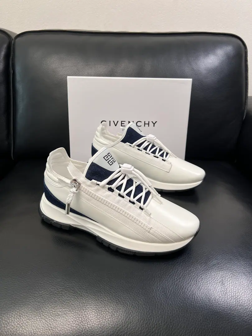 Givenchy High Quality Top-level craft Kifanshi. The cabinet is new., The salami is imported into the country., Imported rinded cattle mats., Shoes under the sole.: The original plant is used for the original base., It's super comfortable to be a sole-acting base., The original factory and the single., Codes 38-44 (Make a reservation. 45 46)
