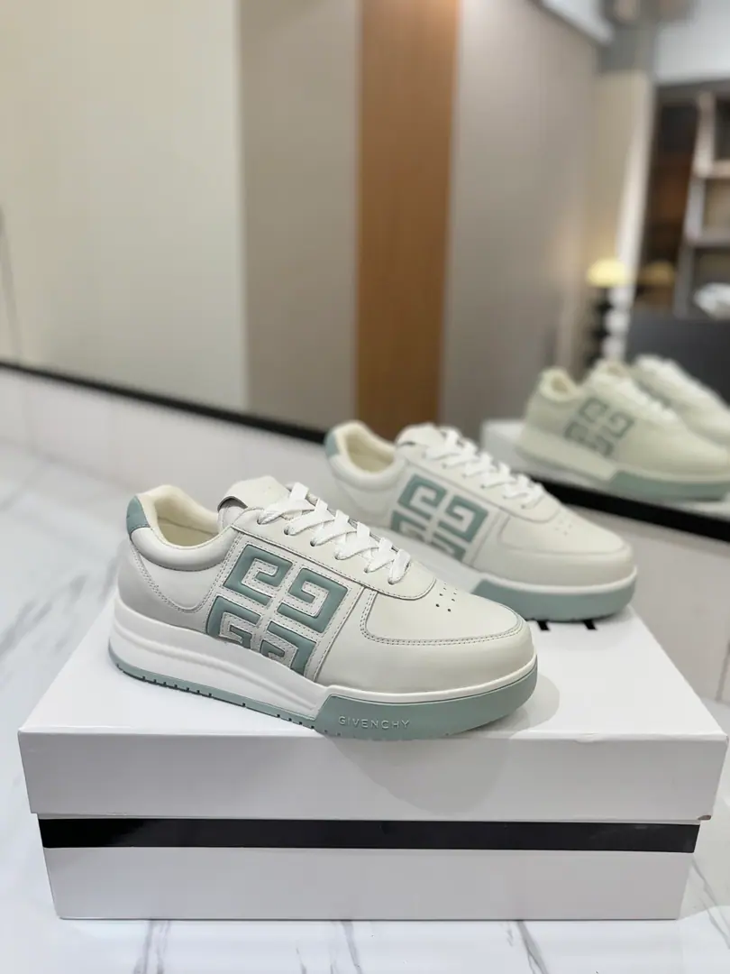 Plant price Maximum Version👍（Female.）GIVENCHYKifanshi.G4Sports shoes /White shoes are here for a hundred seasons of leisure shoes.！！ I'm surprised to see the touch of the leg. The shoe pads are totally tuned to the palms., The kind that's been walking all day long.. A pair of sneakers with both the size and comfort. Shoe.: Skins of cattle. Uchi.: Inside the net. Foot.: Skins and feet. Otsumi!: TPU Codes: Men39-46（45/46）Custom