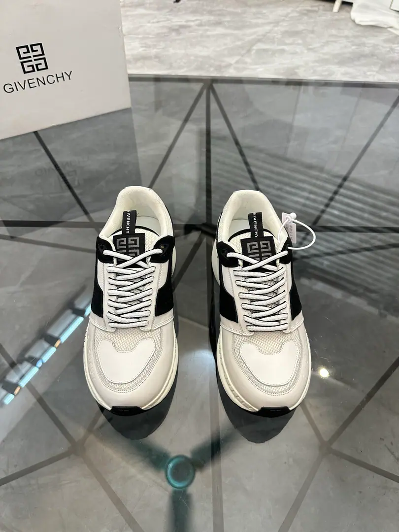 Sell Price: ¥ High-end quality Trade marks: Givench*「Kifanshi.*」Low gang sneakers. Positive code number: 38-44(Make a reservation.45.46) Commodity materials: The shoe is imported into the original spelt., Into the air., Original Base. Part No. No.