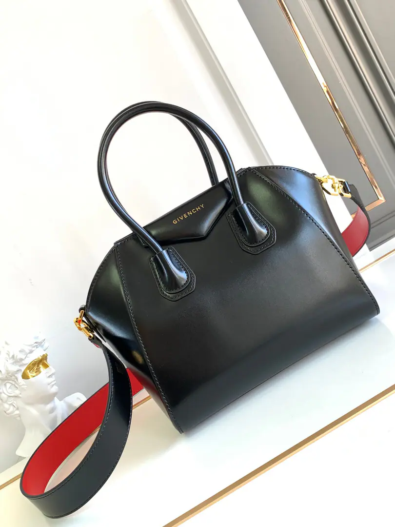 Batch. Top mass The latest Queen's.📢🇫🇷French.GHome.！Classic.Antigona tote Original French factoryBOXPee.！A special feature of the broad shoulder belt., Smallsize: 20*22*13 Search the number.9981