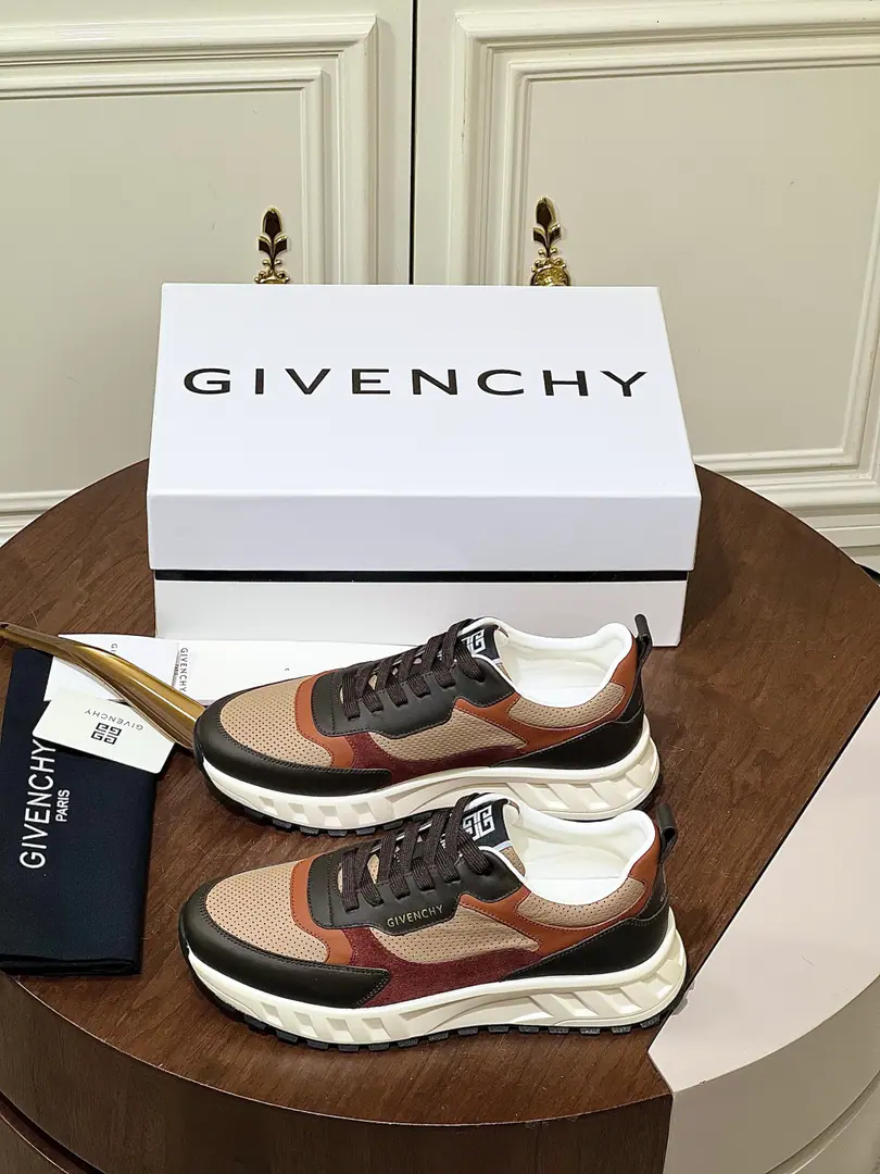Givenchy/NewGIV 1Men's shoes are thick and leisurely raised. High-quality topskins made of shoes.！The upper foot is so handsome., Increase5CM, - I'm gonna raise the air., Shoe-struck-up-skinner design., Yes, I do.4G LOGOSigns and StereoGIVENCHYMark. LightTPU- The bubble., It's so easy and comfortable.！ Size: 38-45 ¥