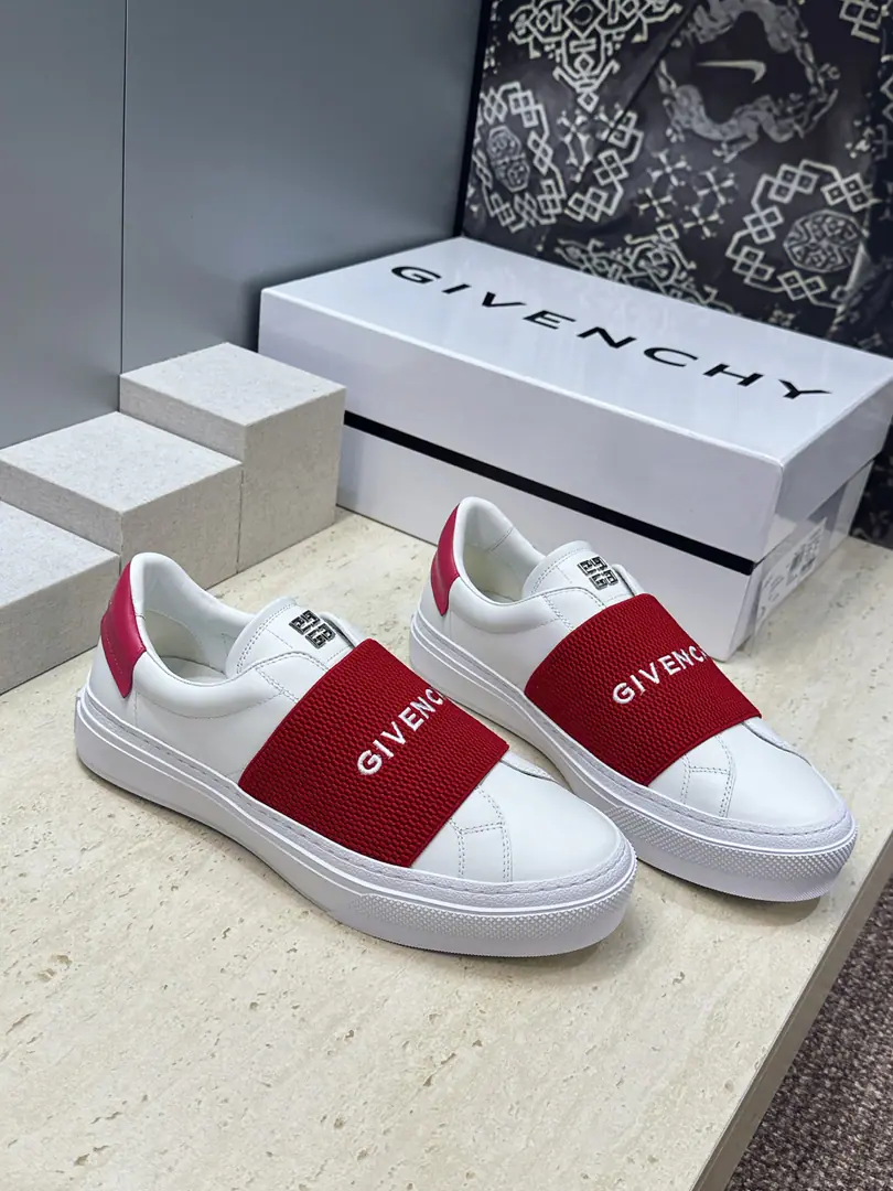 Plant prices: Female size Men+20 Top GIVENCHY 2026The classic couple of spring and summers is a little bit of a sling and a little bit of a season's shoes. The Kifansi alphabet.logoThe hardware is tied to the bottom of the round and the colored sports skateboards. Material:I'll import a cow's skin on my shoe.+In the skin of the watered cow.+Original OpenTpuOtsumi! Size: Female size35-41(40.41Custom without re-offer) Men38-46(38.45.46Customize or not change）