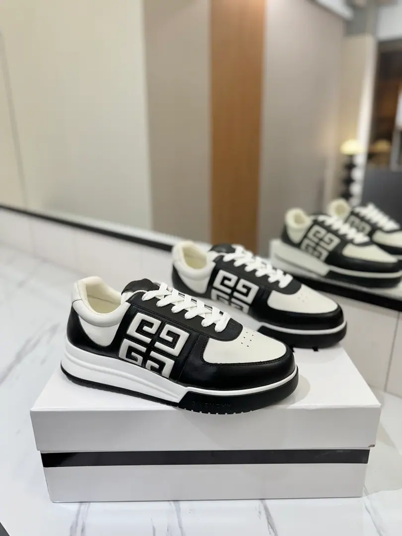 Plant price Maximum Version👍（Couples.❤️）GIVENCHYKifanshi.G4Sports shoes /White shoes are here for a hundred seasons of leisure shoes.！！ I'm surprised to see the touch of the leg. The shoe pads are totally tuned to the palms., The kind that's been walking all day long.. A pair of sneakers with both the size and comfort. Shoe.: Skins of cattle. Uchi.: Inside the net. Foot.: Skins and feet. Otsumi!: TPU Codes: Women35（40.41Do it.）Men39-46（45/46Do it.）