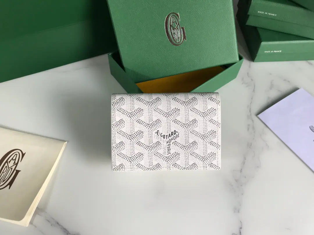 【Koji.】New card clips.𝐖𝐚𝐥𝐥𝐞𝐭 🏷The daily mix is necessary.💳 🔖G0YARD（Goya.）Created1853Year, Over History of the year, The pasta is numb., The cotton and the cannabis fibre are mixed and weeded with the photo-surfaced salami., Waterproof., Solid, Endurance, ♪ A star to be loved ♪, The royal family., The nobles' joy. 🎉🎉 Customize photo-skin with a separate wallet✅The diagonal needle line is perfect.🧵✅The internal yellow part customizes head-deck skins to the version【⚠️Non-superfibre❌Non-dual skin❌】 DimensionsSize: 10.2×1.5×7cm