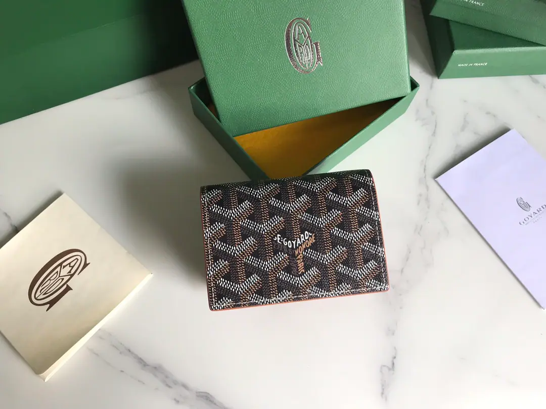 【Koji.】New card clips.𝐖𝐚𝐥𝐥𝐞𝐭 🏷The daily mix is necessary.💳 🔖G0YARD（Goya.）Created1853Year, Over History of the year, The pasta is numb., The cotton and the cannabis fibre are mixed and weeded with the photo-surfaced salami., Waterproof., Solid, Endurance, ♪ A star to be loved ♪, The royal family., The nobles' joy. 🎉🎉 Customize photo-skin with a separate wallet✅The diagonal needle line is perfect.🧵✅The internal yellow part customizes head-deck skins to the version【⚠️Non-superfibre❌Non-dual skin❌】 DimensionsSize: 10.2×1.5×7cm