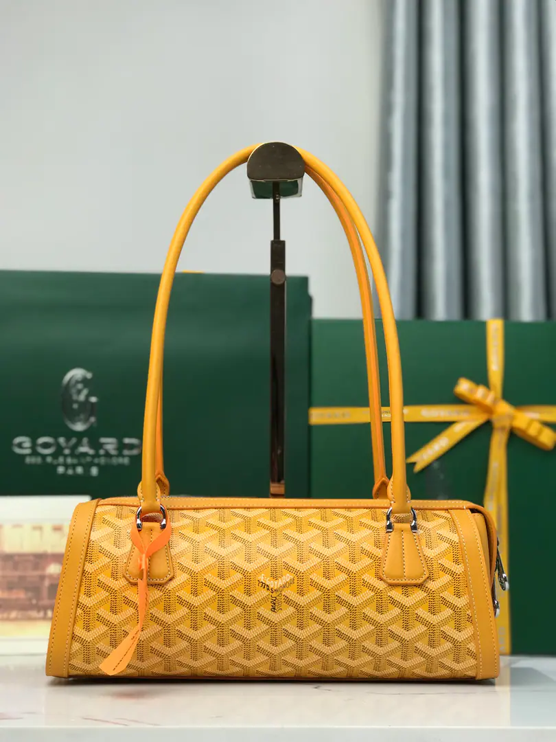 ❤️BONBONNIEREA bag with a low profile and a high profile., The staircases of its sharp staircases and the stylish leather handy hand can be easily converted to shoulder backpacks., It's a good way to put both sides of the line.. Dimensionssize: 30×10.5×12cm 🔎020259