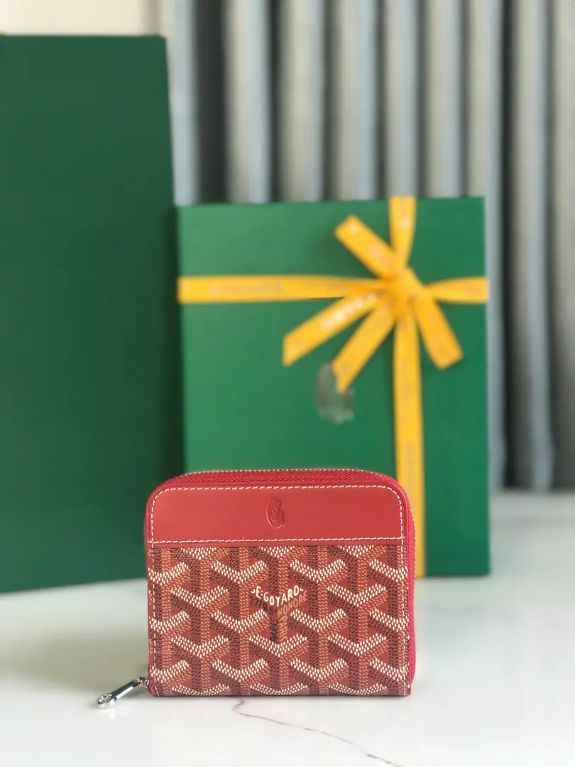 【Koji.】NewMATIGNON MINIZero wallets are designed with a full zipper.. The partitions contain coins., And their inside bags can be inserted into cards or small IDs.. It's a great little practicality., The banknotes are loose. A dime and a dime.6A card laminator. The smooth zipper design helps you lock your fortunes.🤏 Dimensions: 11.5*9.5（cm） 🔍020605