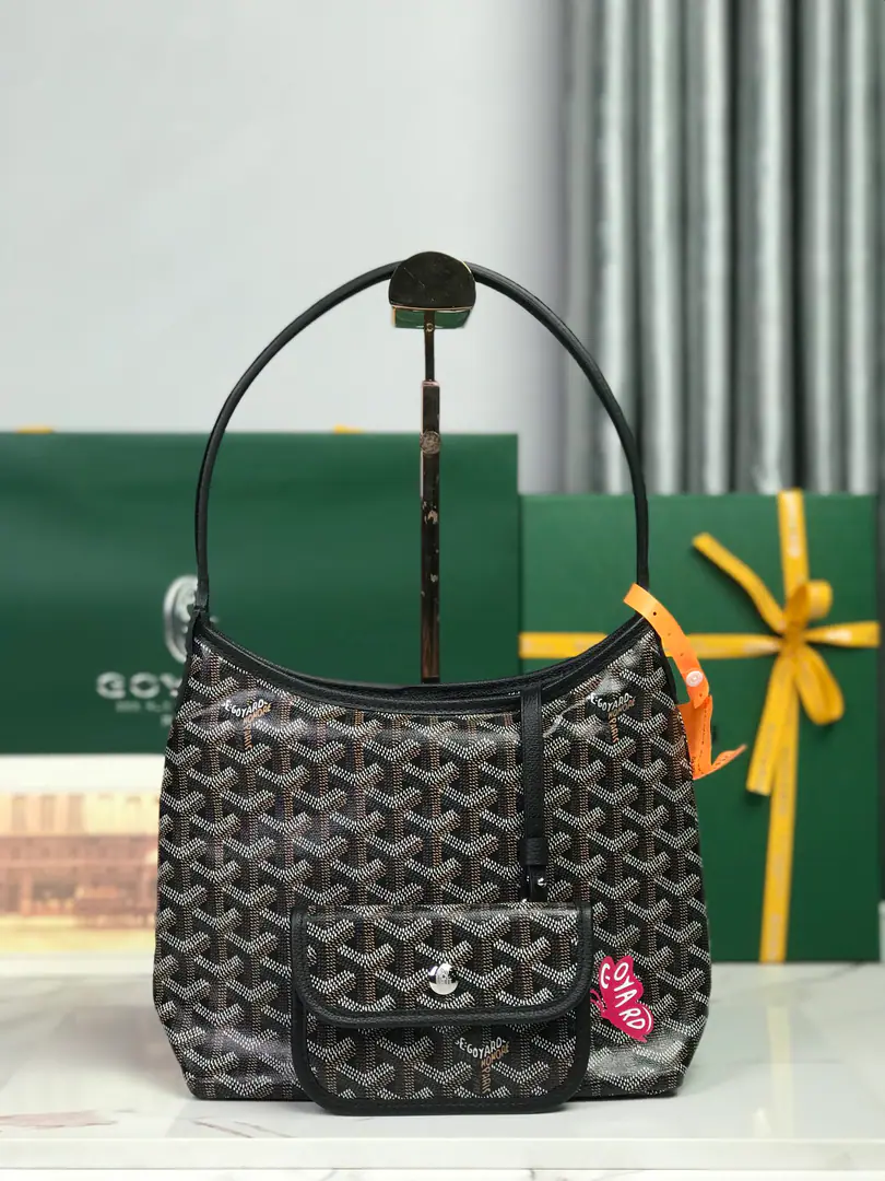 Black red butterfly.mini hoboSelf-respect., Large capacity, You look good with your shoulder., It's a classic, low profile, a lot of things.. Telecommuting, You can drive easy when you're shopping., Top effects, I'm really impressed. Dimensions: 26*11*22cm Packaging 120250