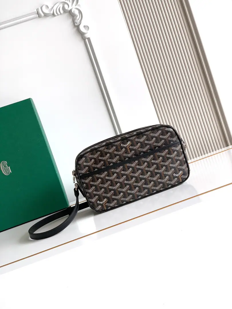 Cap-Vert Camera bags are the ideal single item for urban life., Storeable Essentials, Or a handbag.. It's a tight and practical design., It's zipped to ensure the safeness of the contents., And the straps can adjust to length., It's perfect for daily use.. 13 cm x 6.5 cm x 22 cm 🔎8304-Black