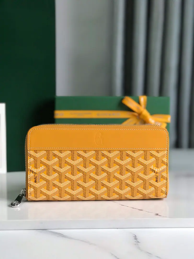 【Koji.)】NewMATIGNON Long-sized wallet., Organisation12A knob., Central zipper pocket and two large storage cells., Cards, Paper bills, Coins and other daily documents, Cotton tarpaulin.&A little light-faced cow.➕Yellow goats' skins lined up.. Dimensions: 20*11*2.3cm