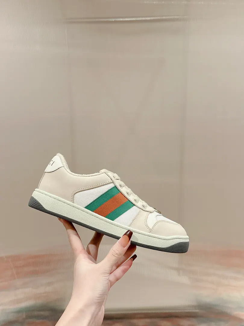 🅿️ Gucci————Requisition version GGThe series makes old dirty shoes.-The money comes in.！ Ten to nine, I'll pay. Current！Current！Current！New Colour Plus Push-Market terminal version！ Procuring original development….Fabulous. Material Otsumi! Details are random.！ The model Schwartz is one-by-one, and the drill is one-by-one......Metal cherry locket.……Metal binaryGCrystal cylinders……GucciOriginal custom-made narrowband…… Super Flash Series—Flash diamond chain..Cherry decorations can be removed, One to two, one to two, one., ♪ To promote your personality ♪ Skins of colored cattle..The handwork is very qualitative., Bring your own sense of excellence.！ I'll do the details., I'll take a line.. The original towel is more delicate and soft and more comfortable., Pocket Steel Double OriginalTPUOtsumi!(Lower width, Upper Narrow) Appendible packaging⭐️ Codes: Women35-40 Men39-44（Women41 Men45Custom）