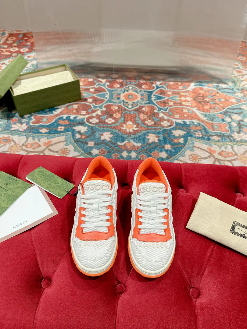 Female 【GHome. Couple top version 】 Gucci2026The morning spring.GHome. The latest blast.MAC80 Sports shoes Couple money. Leisure Retro. Old 🌸🌸🌸 Original procurement development Make the goods. Gustz!MAC80New Exploded Series A delicate, small, interlocking pair.GThe logo romanticizes the aesthetics of this series.. Use the white and white bean leather., The ancient inspiration is a combination of sneakers., ♪ The brand brand brand branding ♪. Send a cabinet for fine packaging🛍📦 ▪️Fabulous.:Original customized import of head-level cattle skin ▪️Uchi.:The original customizes the import of the air network. ▪️Otsumi!:Original Open-Screen Double ColourTPUOtsumi! ▪️Codes:Female35-40